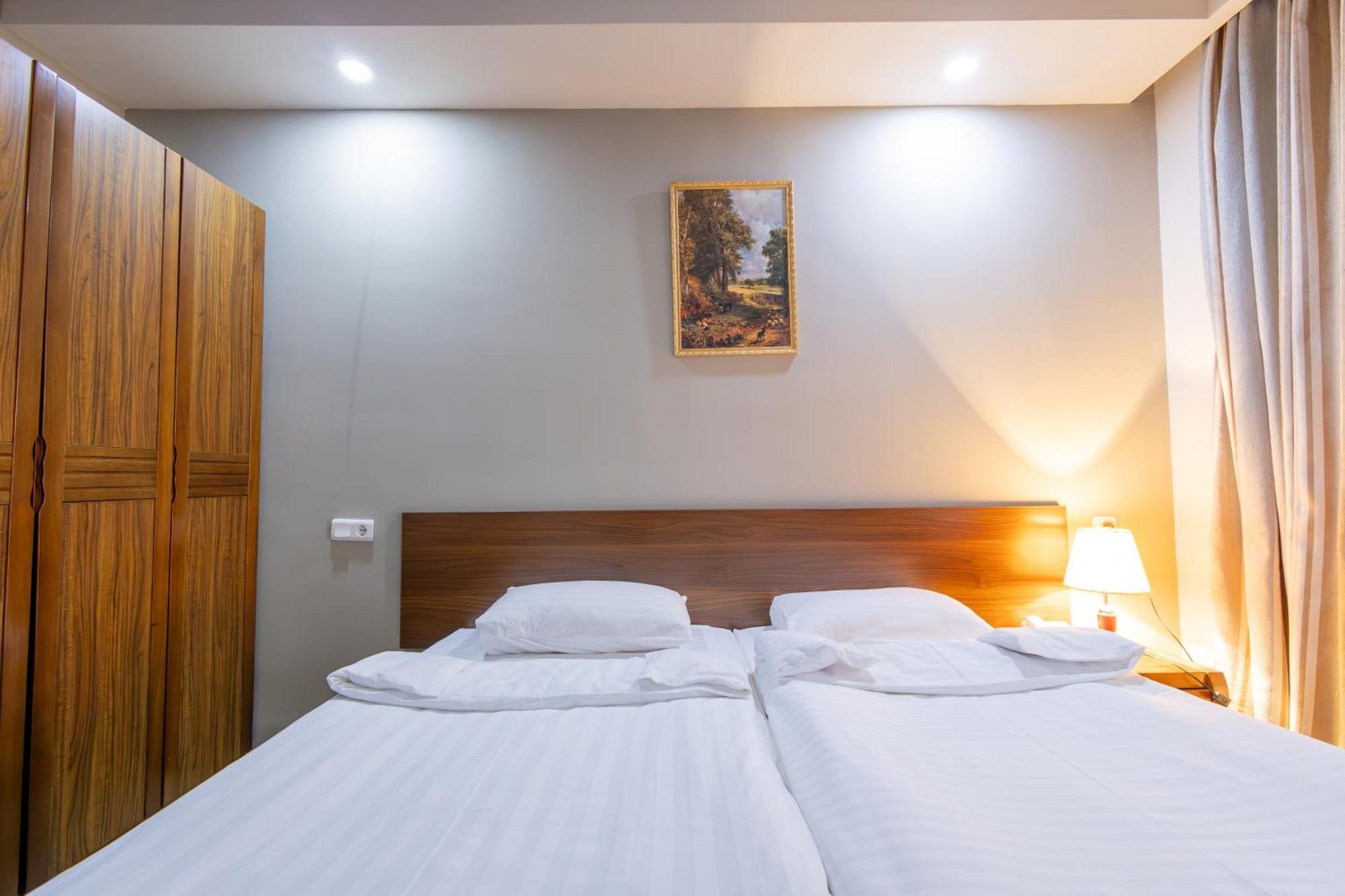 Gyumri Hotel エクステリア 写真