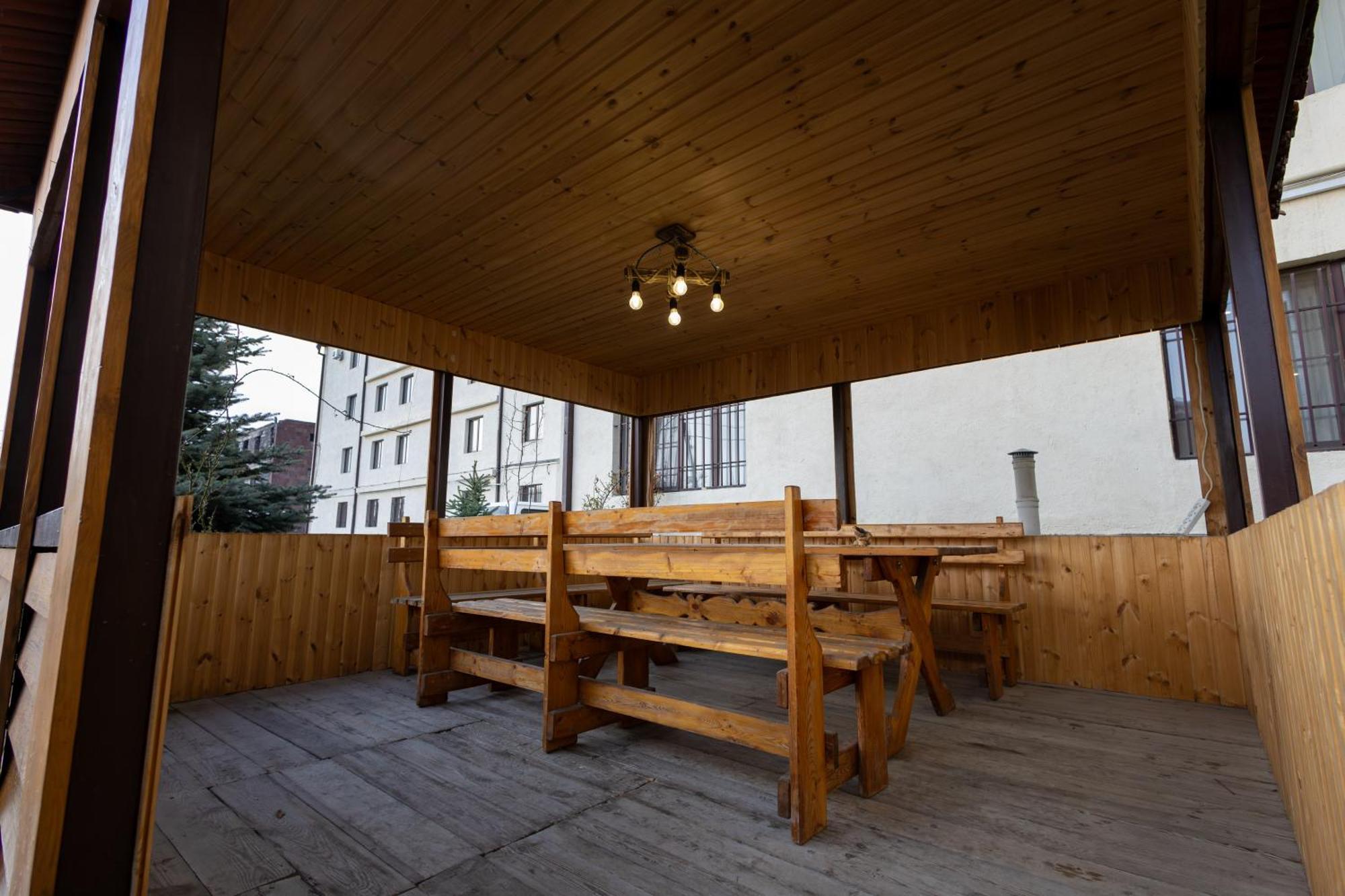 Gyumri Hotel エクステリア 写真