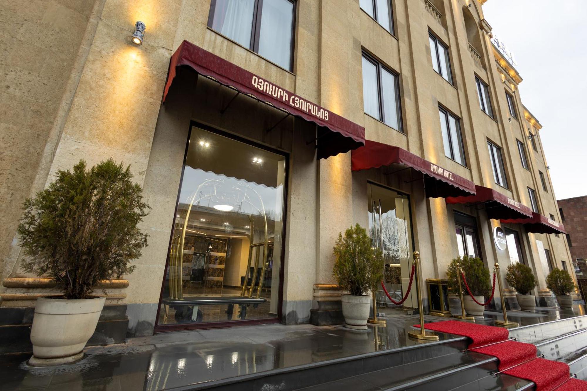 Gyumri Hotel エクステリア 写真