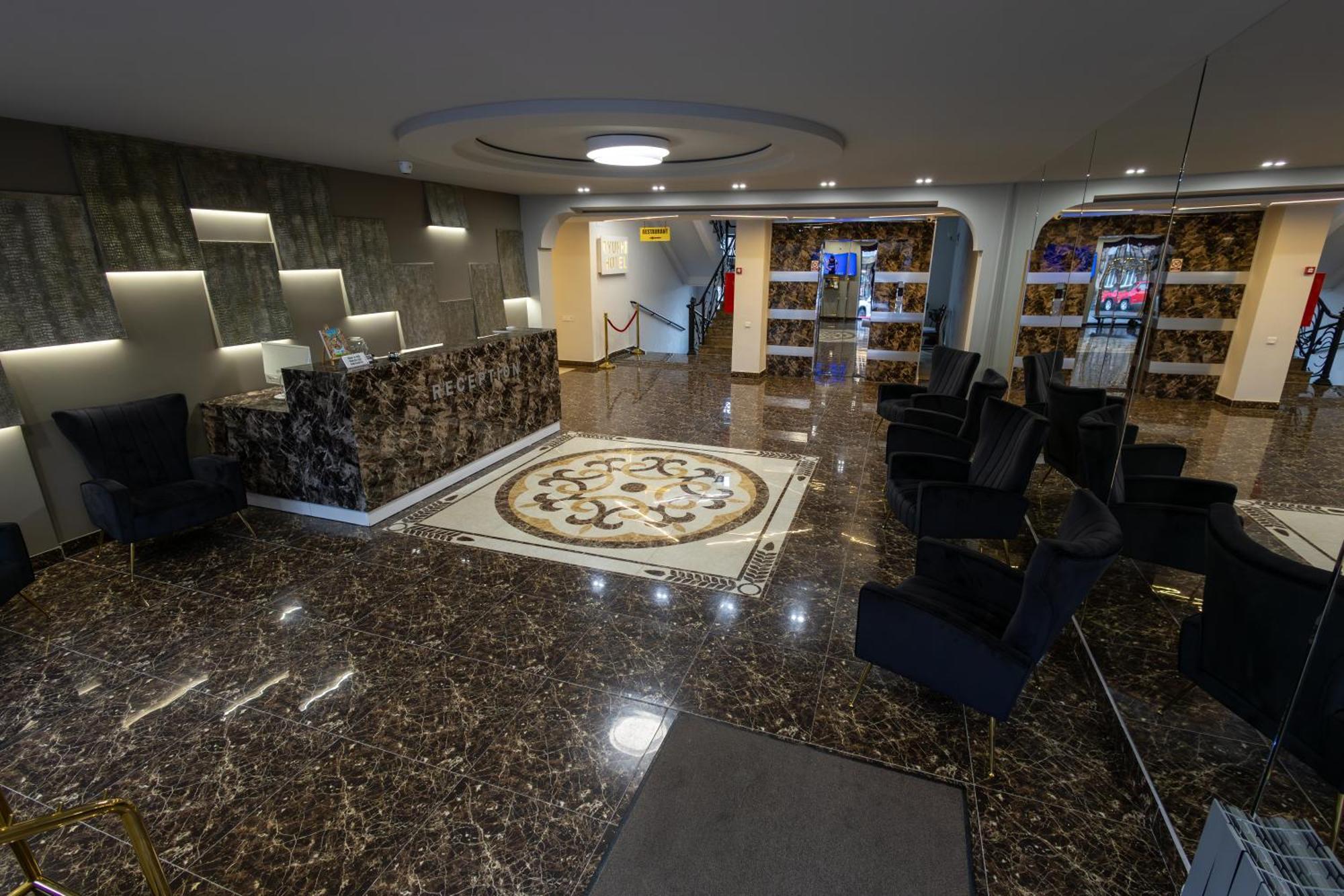 Gyumri Hotel エクステリア 写真