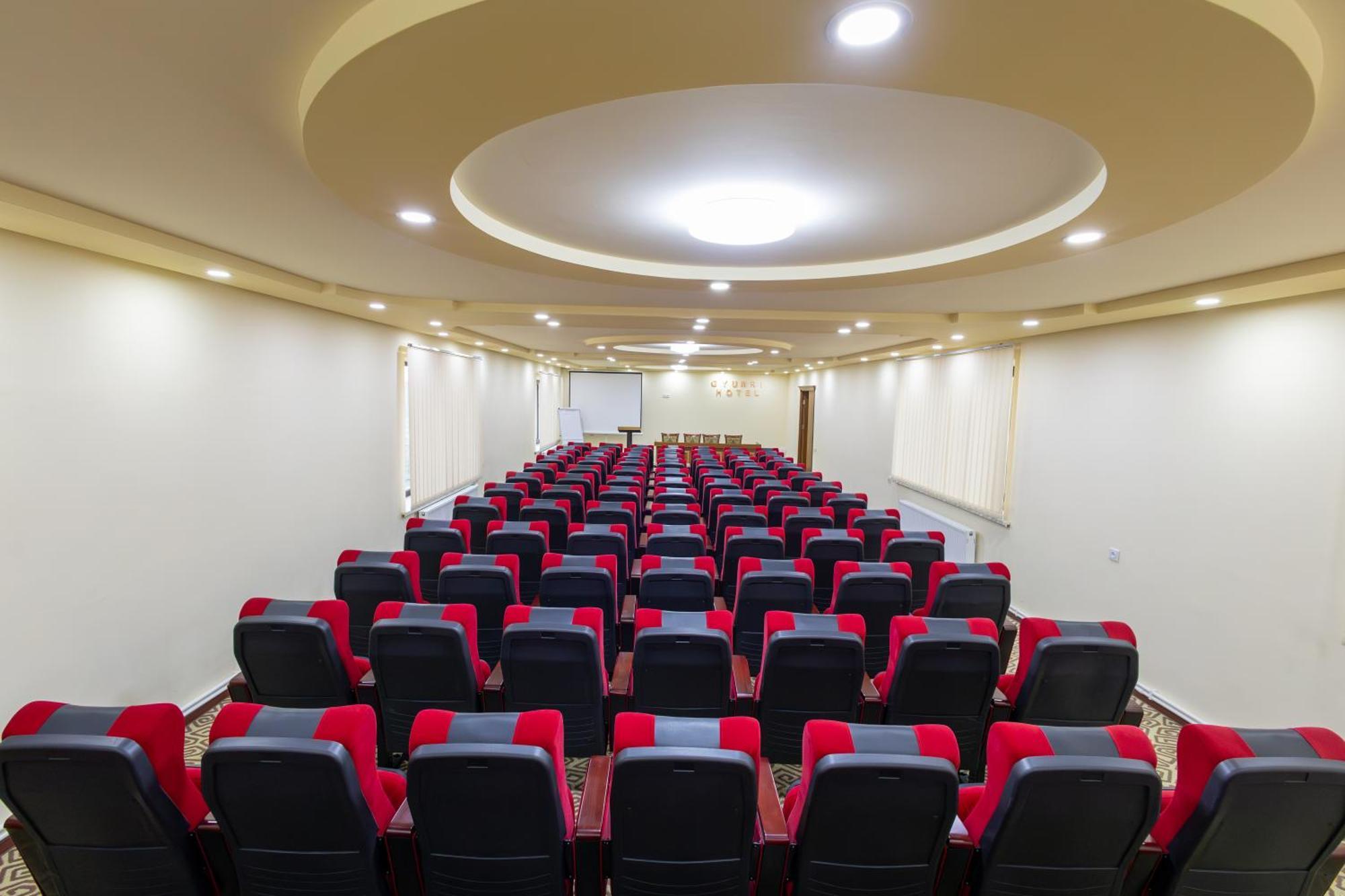 Gyumri Hotel エクステリア 写真