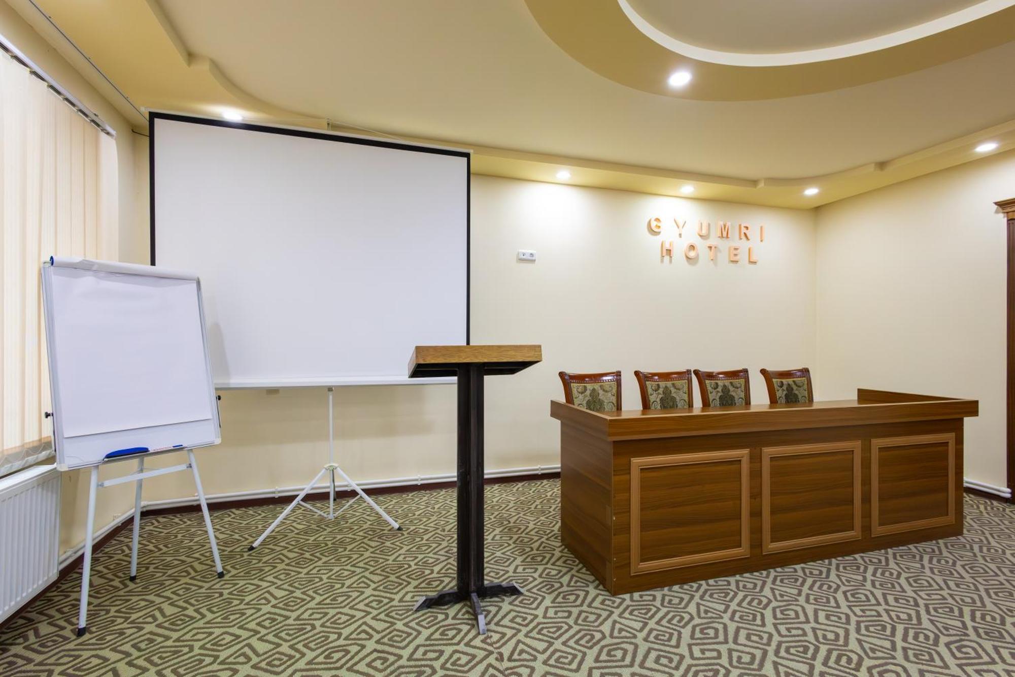 Gyumri Hotel エクステリア 写真