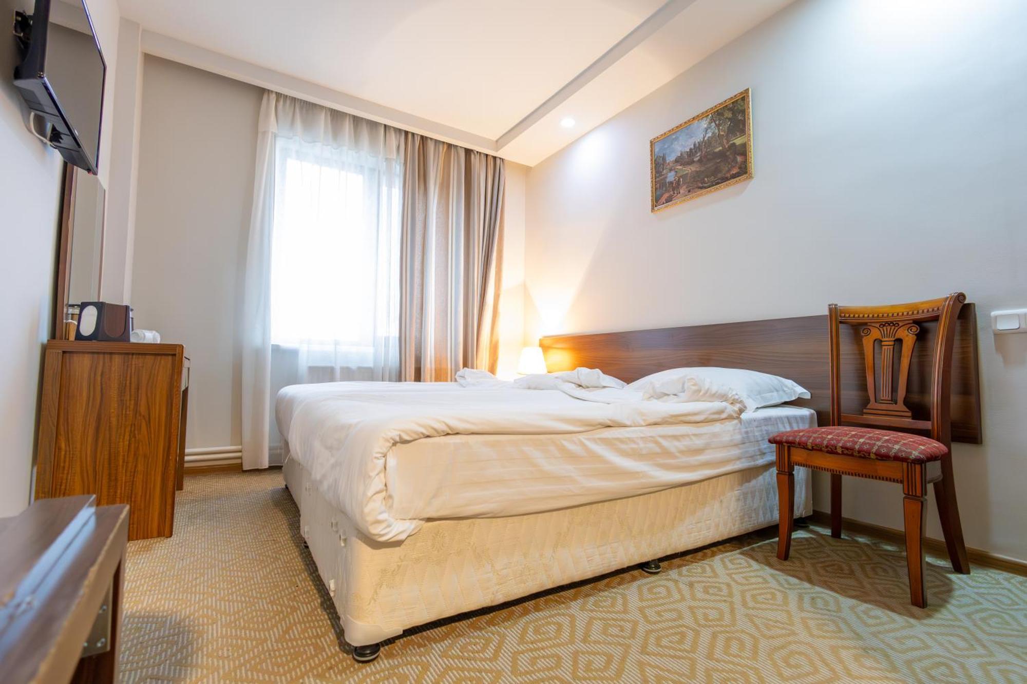 Gyumri Hotel エクステリア 写真